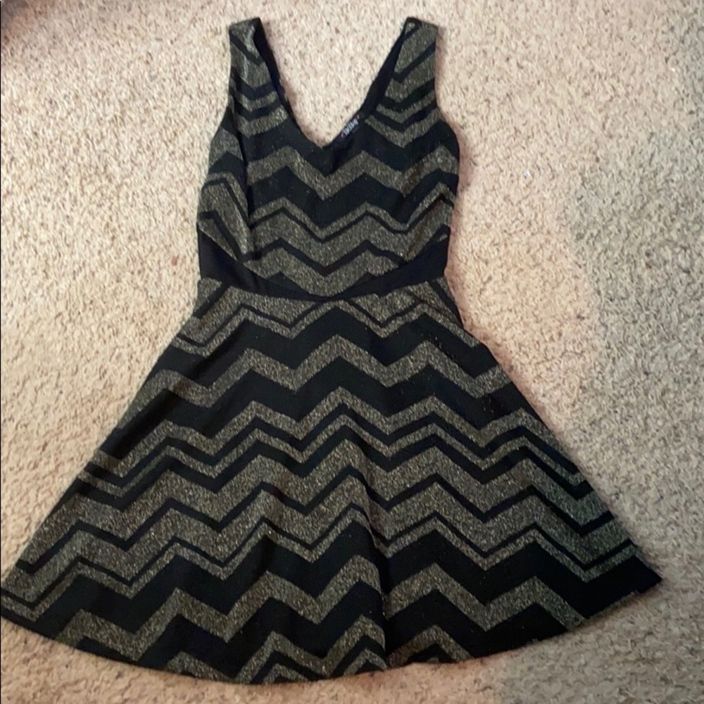 Black and Gold Sleeveless Dress